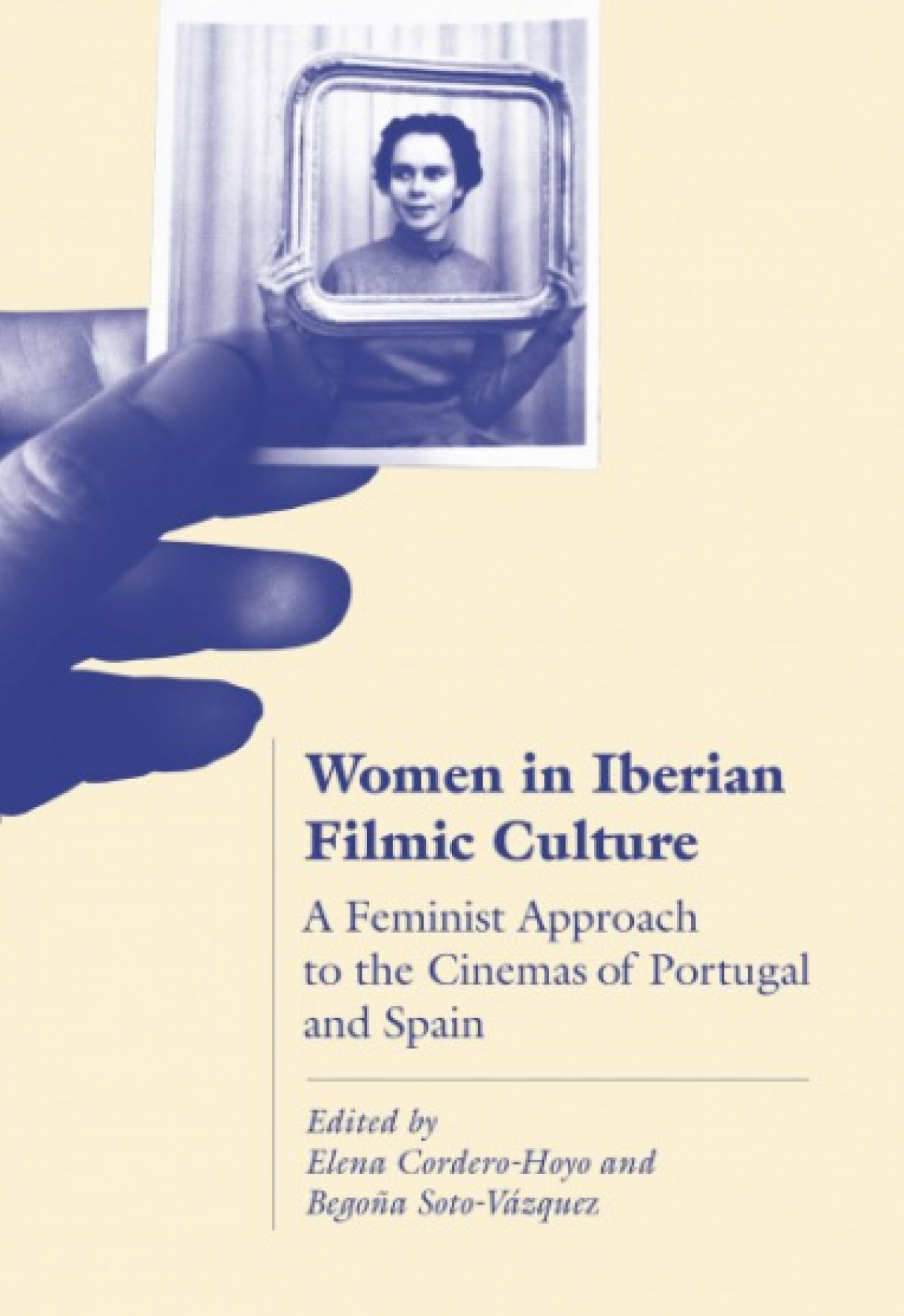 Investigadora do CECC publica em Women in Iberian Filmic Culture - flyer