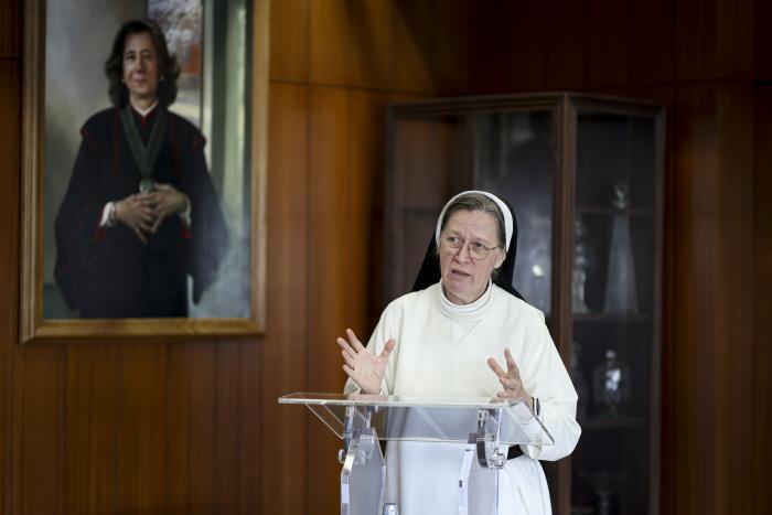 Helen Alford fala na Sala Macau da Universidade Catolica Portuguesa